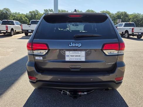 Used 2020 Jeep Grand Cherokee Laredo w/ Laredo X Package RWD image 10