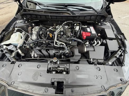 Used 2024 Nissan Altima 2.5 SV FWD image 20