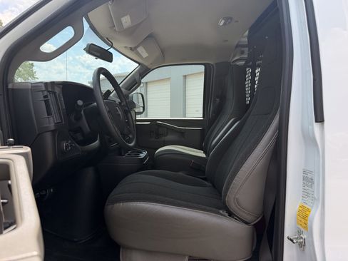 Used 2025 GMC Savana 2500 w/ Driver Convenience Package RWD image 14