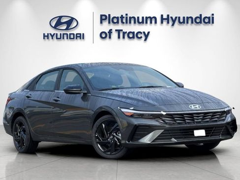 New 2026 Hyundai Elantra SEL Sport Premium FWD image 2