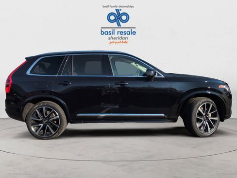 Used 2025 Volvo XC90 B5 Plus w/ Protection Package Premier image 9