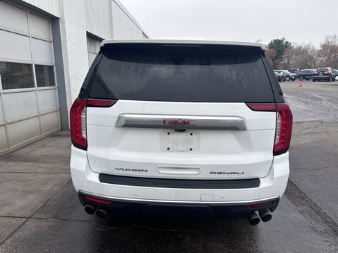 Used 2021 GMC Yukon Denali w/ Denali Premium Package image 4