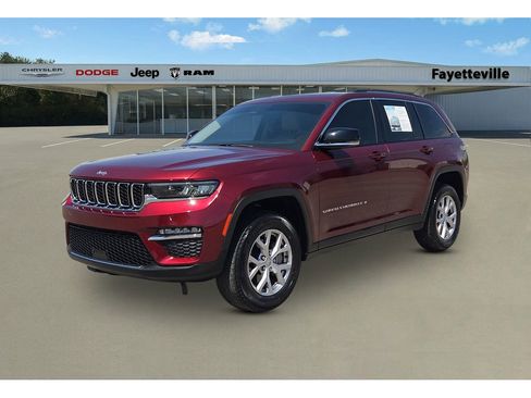 Used 2022 Jeep Grand Cherokee Limited w/ Trailer Tow Prep Group (B) image 7