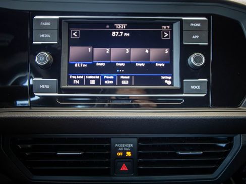 Used 2024 Volkswagen Jetta Sport FWD image 39