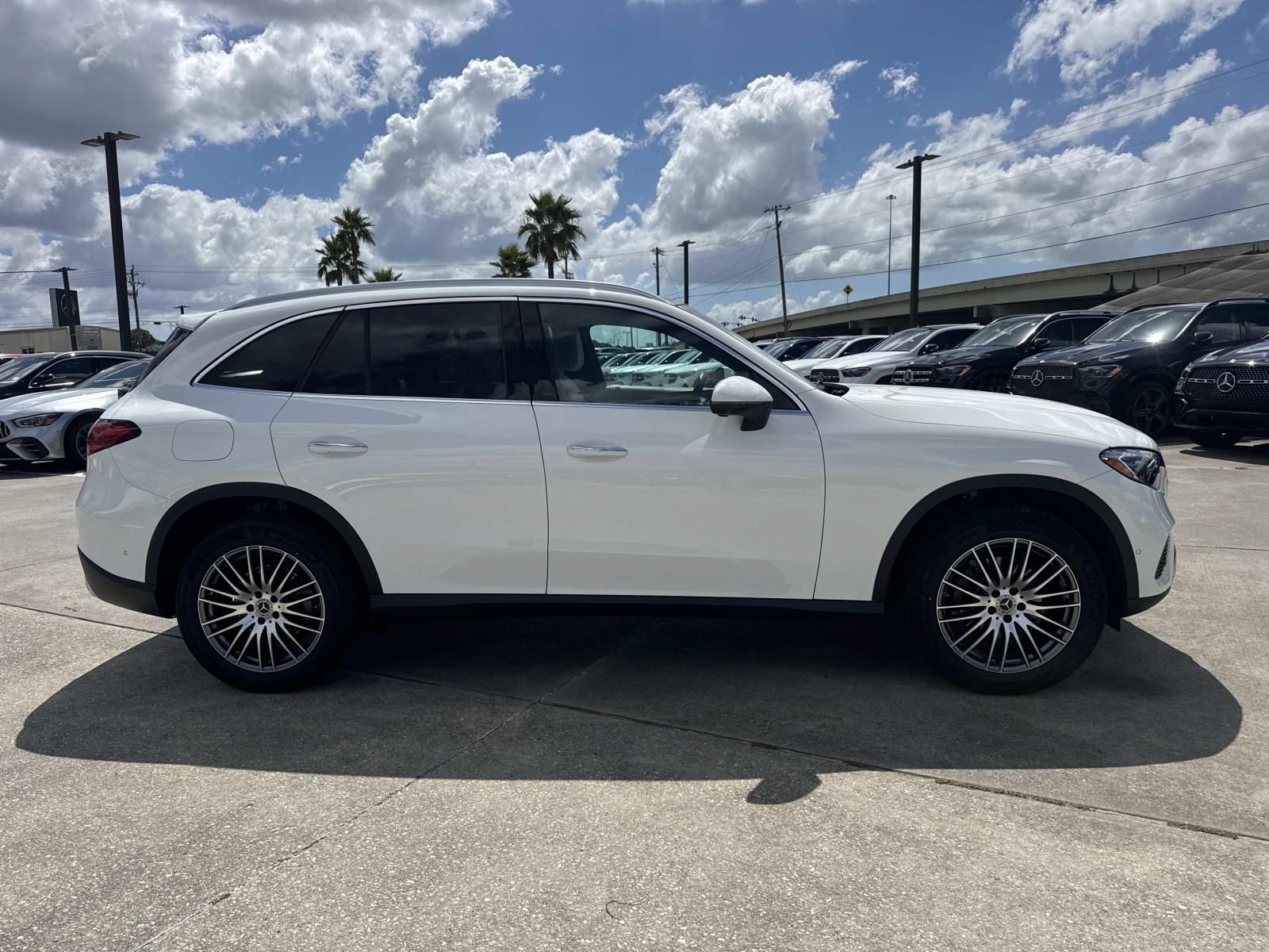 Used 2026 Mercedes-Benz GLC 300 image 5