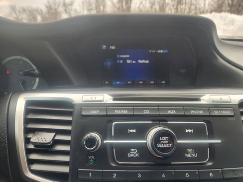 Used 2016 Honda Accord LX image 15