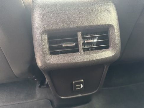 Used 2024 Chevrolet Equinox LT AWD/4WD image 27