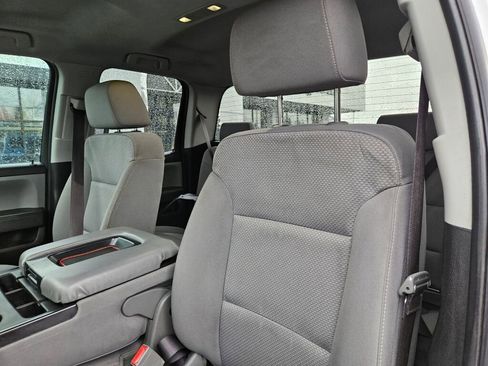 Used 2017 Chevrolet Silverado 1500 Custom w/ Custom Convenience Package image 12