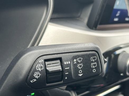 Used 2021 Ford Escape SEL image 23