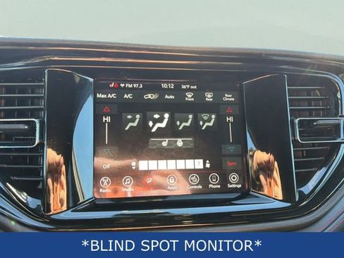 Used 2023 Dodge Durango GT image 11