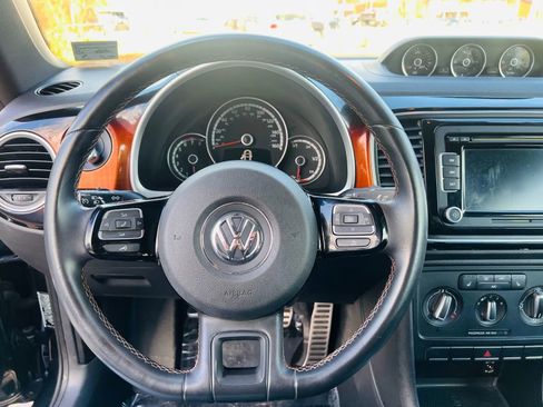 Used 2013 Volkswagen Beetle Turbo image 26