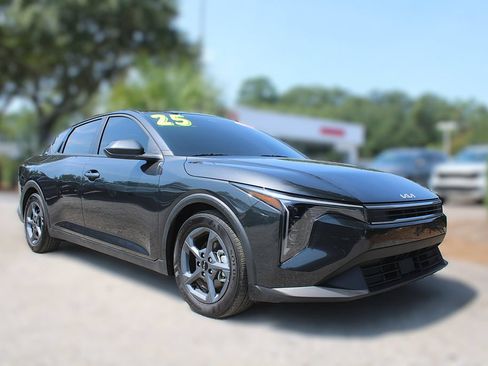Used 2025 Kia K4 FWD image 3