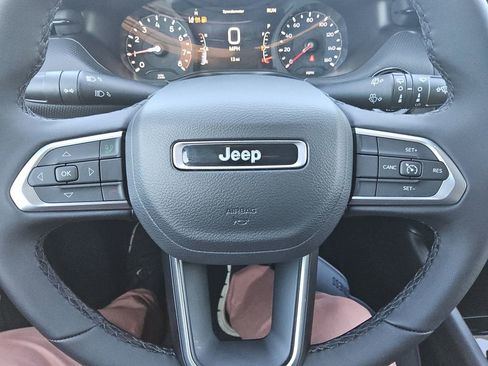 New 2026 Jeep Compass Latitude image 24