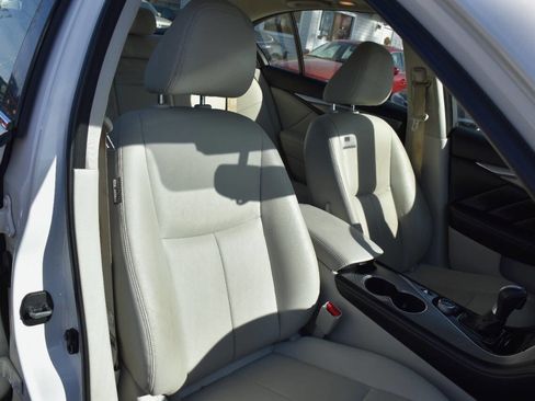 Used 2015 INFINITI Q50 Premium w/ Navigation Package AWD/4WD image 23