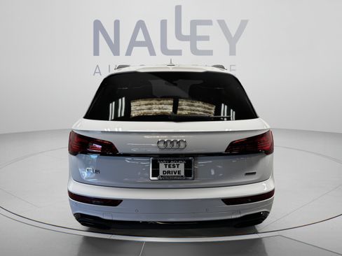 Used 2025 Audi Q5 2.0T Premium w/ Convenience Plus Package AWD/4WD image 4