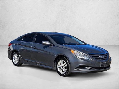 Used 2014 Hyundai Sonata GLS image 3