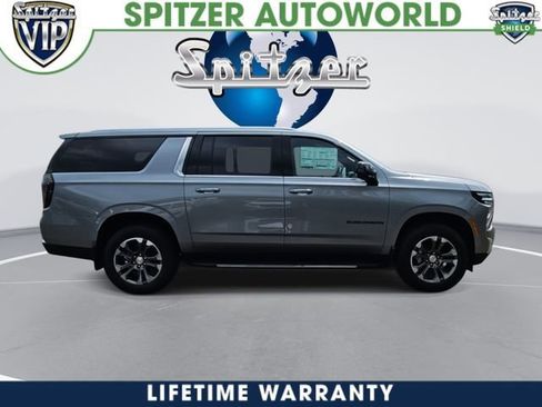 New 2026 Chevrolet Suburban LT w/ Comfort Package AWD/4WD image 9
