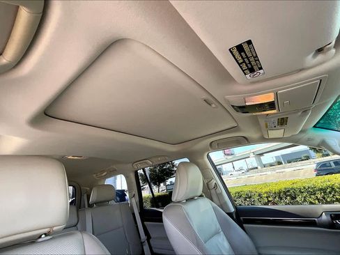Used 2015 Lexus GX 460 image 11