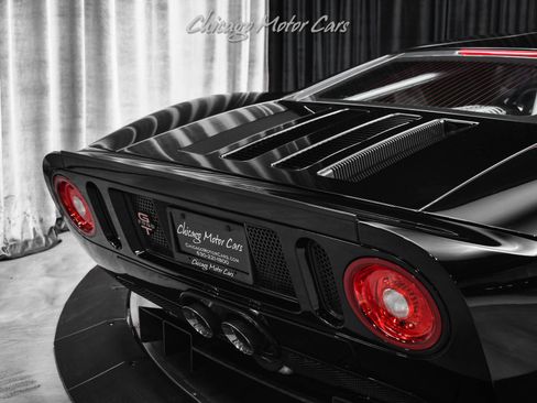 Used 2006 Ford GT image 32