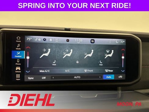 Used 2025 Jeep Wrangler Unlimited Rubicon w/ Convenience Group AWD/4WD image 28