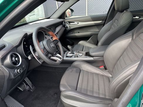 New 2025 Alfa Romeo Stelvio Sprint AWD/4WD image 11