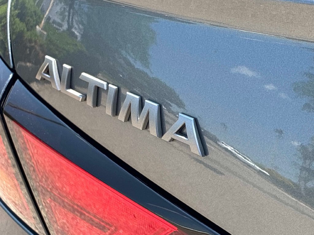 Used 2024 Nissan Altima 2.5 SV AWD/4WD image 14