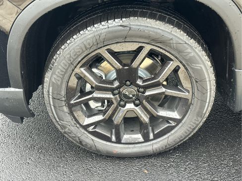 New 2025 Honda Pilot Touring image 11