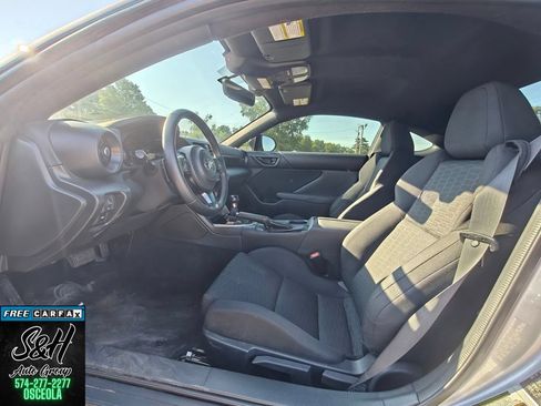 Used 2023 Toyota GR86 w/ ALL Weather Mat Package (TMS) RWD image 20