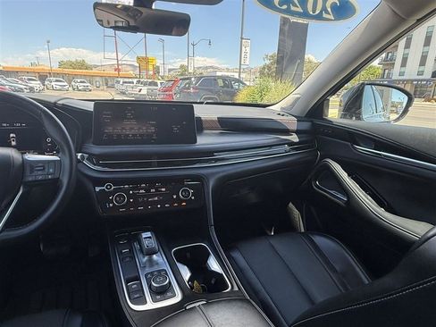 Used 2023 INFINITI QX60 Sensory w/ Cargo Package AWD/4WD image 34
