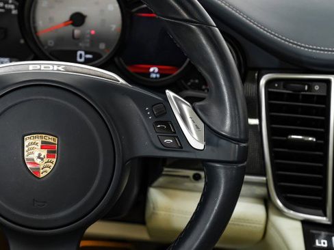 Used 2011 Porsche Panamera 4S image 15