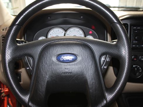 Used 2007 Ford Escape XLS FWD image 10