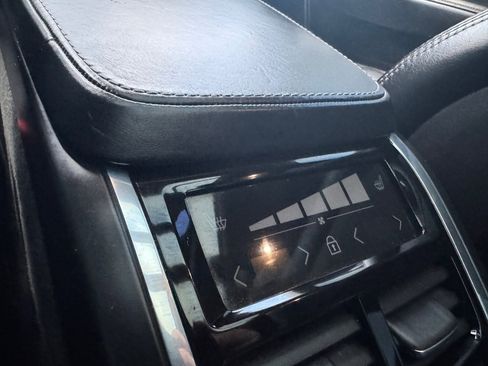 Used 2018 Volvo V90 T6 Cross Country w/ Convenience Package image 36