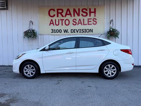 Used 2014 Hyundai Accent GLS FWD image 6