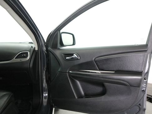 Used 2018 Dodge Journey Crossroad w/ Nav & Sun Group AWD/4WD image 56