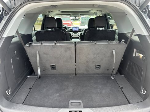 Used 2023 Ford Explorer XLT w/ Equipment Group 202A image 33