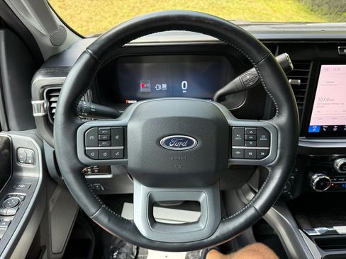 Used 2024 Ford F250 Lariat w/ Sport Appearance Package AWD/4WD image 21