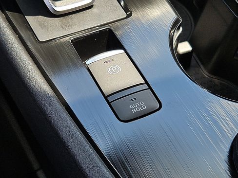 Certified 2023 Nissan Rogue SV AWD/4WD image 22