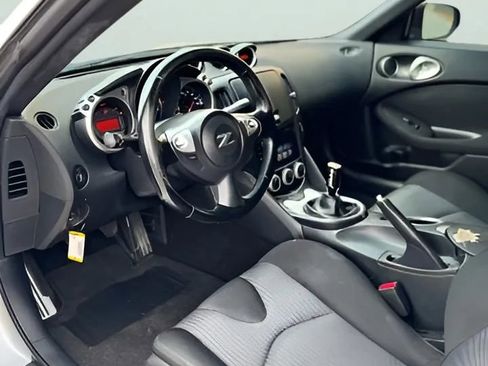 Used 2014 Nissan 370Z Coupe w/ Sport Package RWD image 19