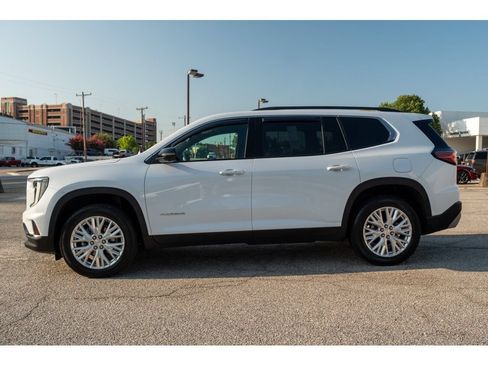 Used 2026 GMC Acadia Elevation w/ Elevation Premium Package FWD image 5