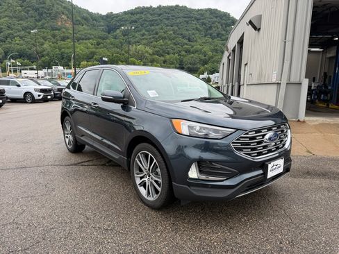 Used 2024 Ford Edge Titanium w/ Equipment Group 301A AWD/4WD image 3