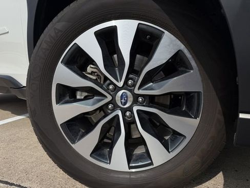 Used 2025 Subaru Outback Limited image 9