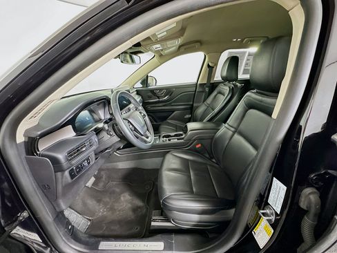 Used 2024 Lincoln Corsair Reserve image 13