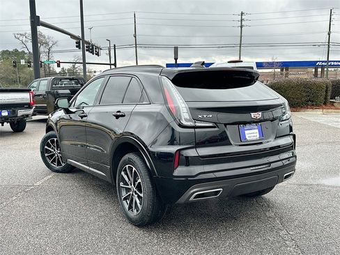 Used 2024 Cadillac XT4 Sport image 6