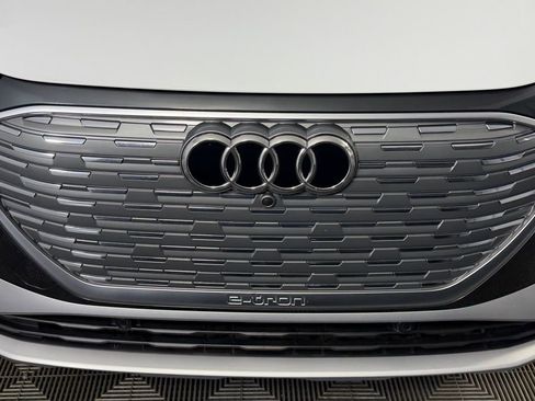 Used 2023 Audi Q4 e-tron Premium Plus w/ Premium Plus image 14