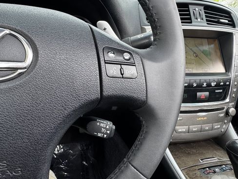 Used 2010 Lexus IS 250C RWD image 24