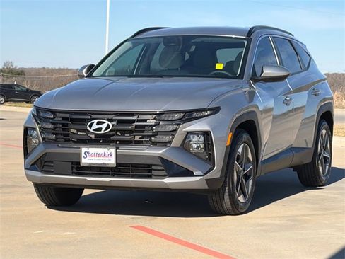 Used 2025 Hyundai Tucson SEL image 3