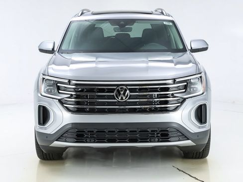 New 2026 Volkswagen Atlas SE FWD image 16