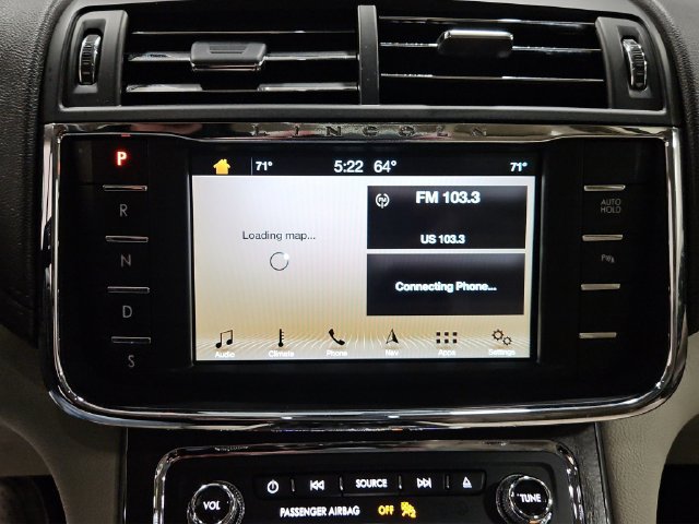 Used 2018 Lincoln Continental Reserve w/ Continental Climate Package AWD/4WD image 17