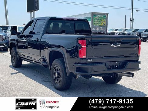 Used 2024 Chevrolet Silverado 2500 High Country w/ High Country Premium Package AWD/4WD image 5