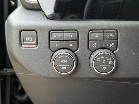New 2026 Chevrolet Silverado 2500 LT w/ Texas Edition AWD/4WD image 14